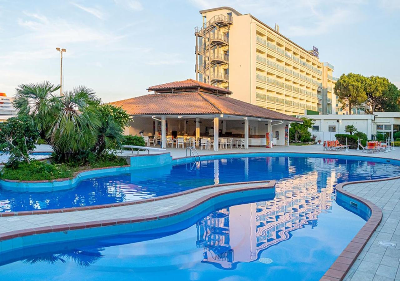Hotel Adria Milano Marittima Esterno foto