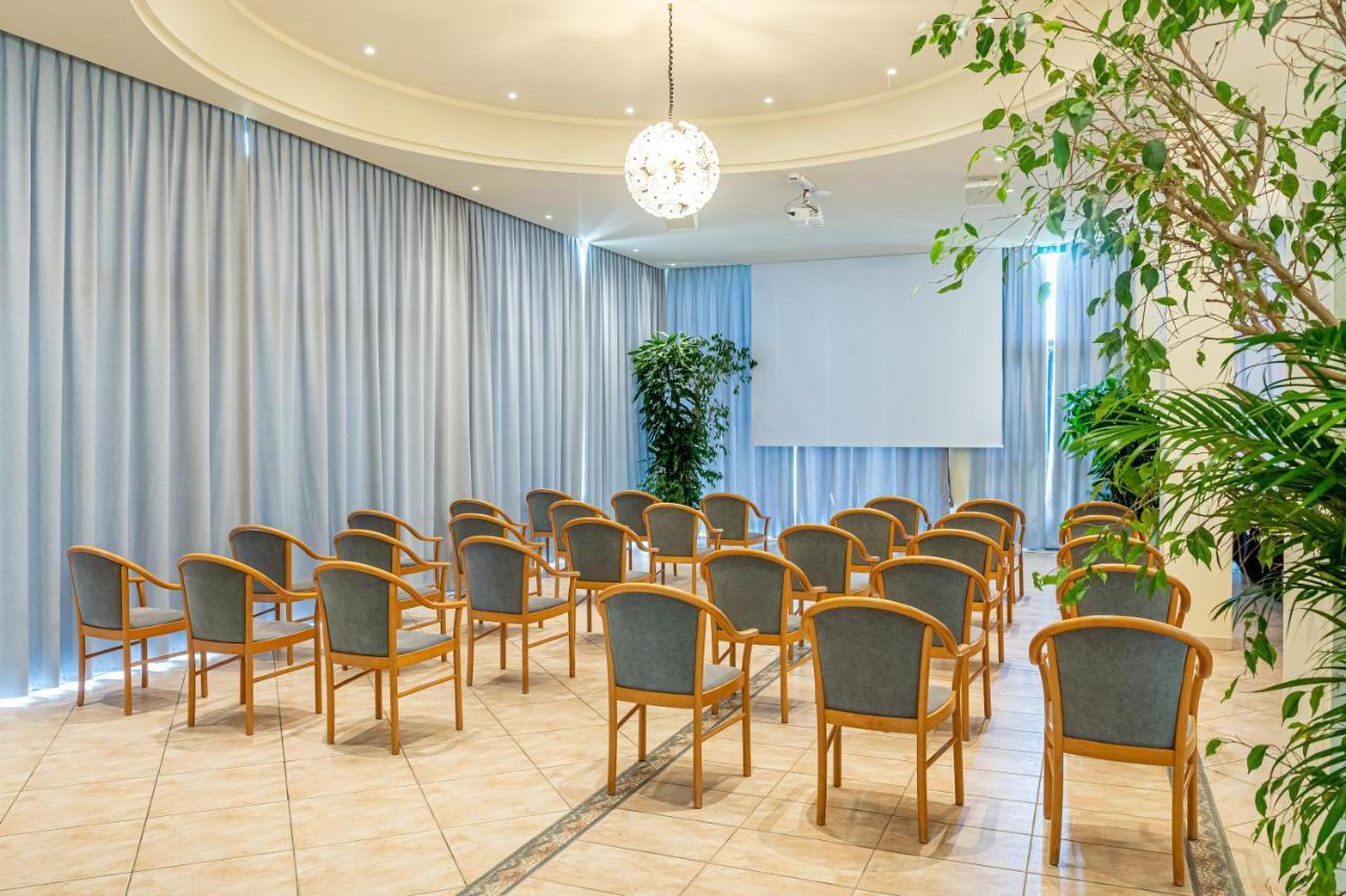 Hotel Adria Milano Marittima Esterno foto