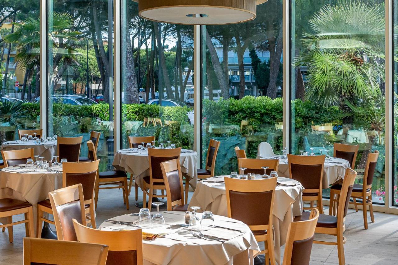 Hotel Adria Milano Marittima Esterno foto