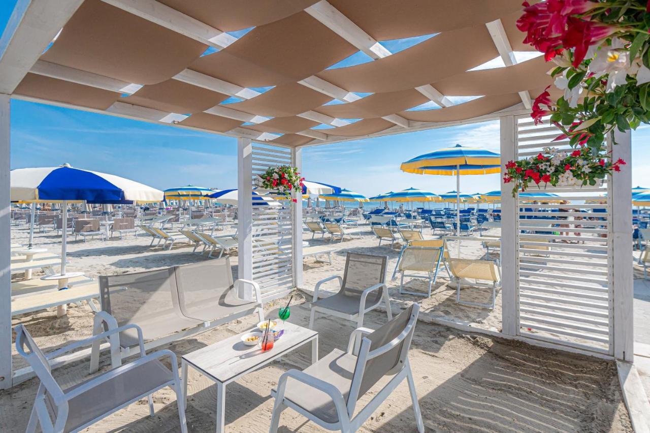 Hotel Adria Milano Marittima Esterno foto