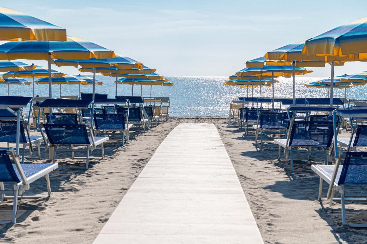Hotel Adria Milano Marittima Esterno foto