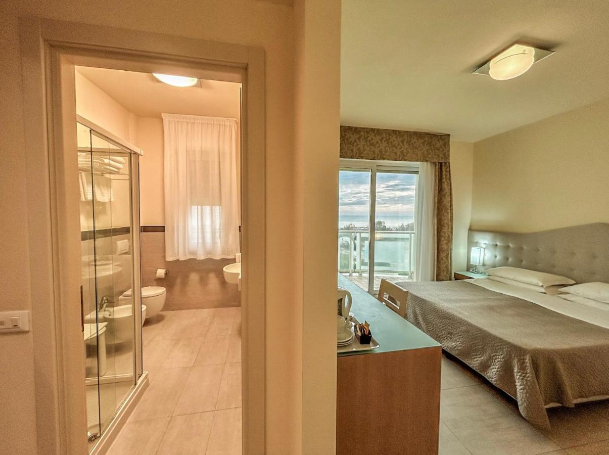 Hotel Adria Milano Marittima Esterno foto