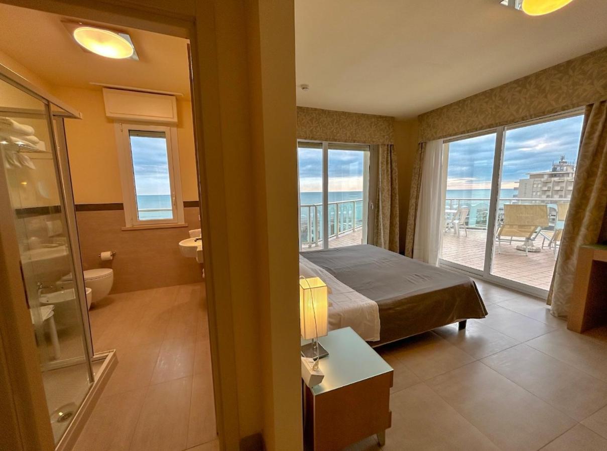 Hotel Adria Milano Marittima Esterno foto