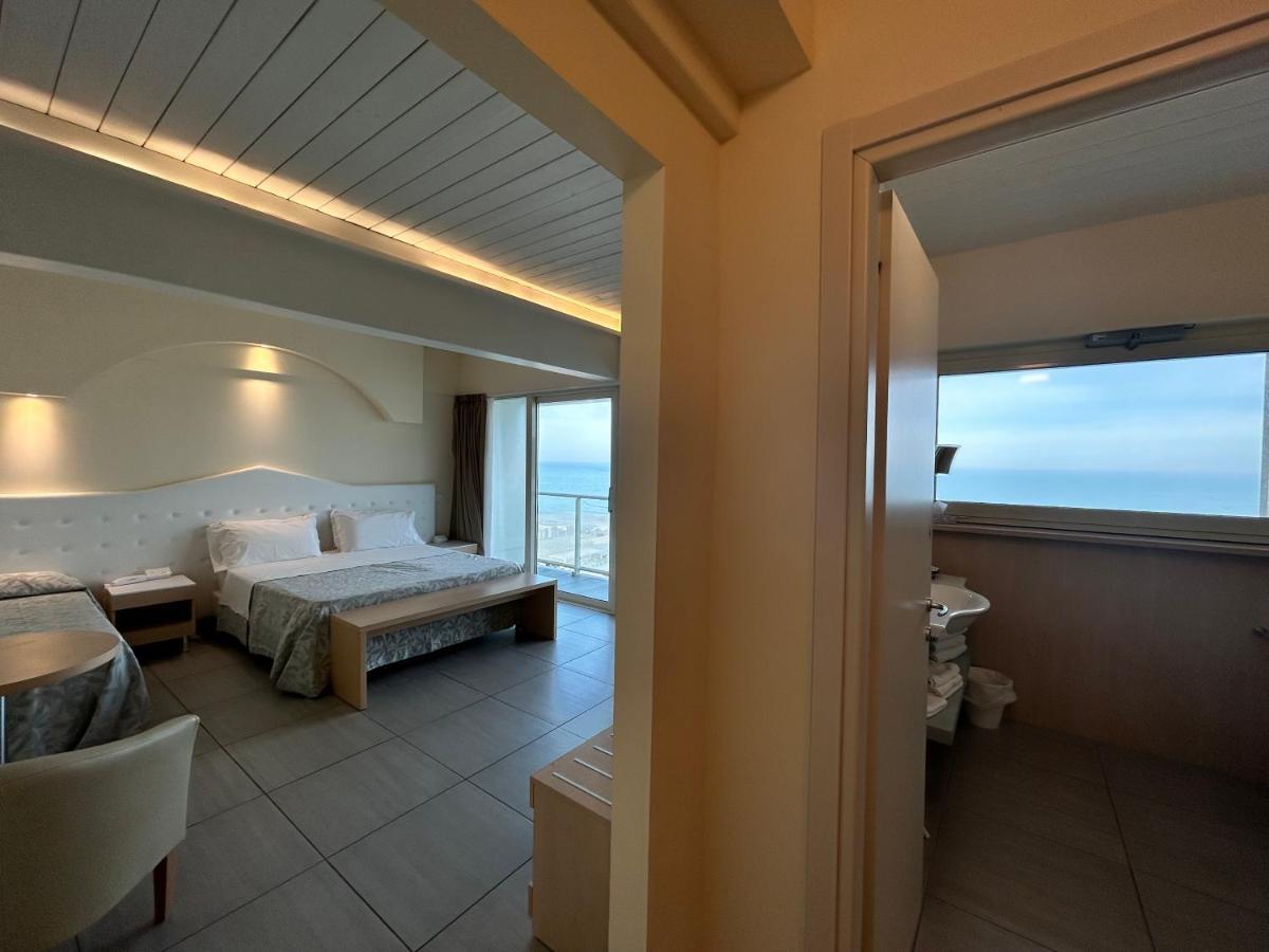 Hotel Adria Milano Marittima Esterno foto