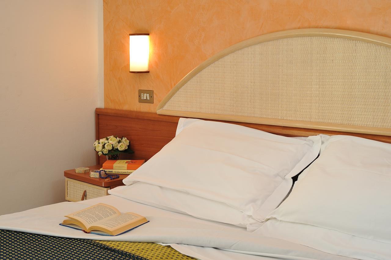 Hotel Adria Milano Marittima Esterno foto